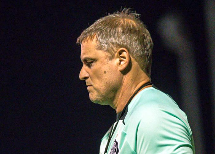 Santos decide demitir o técnico Diego Aguirre após derrota para o Cruzeiro