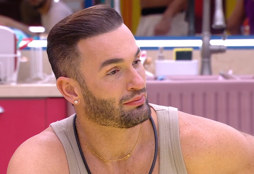 Diego Hypolito volta a passar mal e recebe atendimento urgente no BBB25