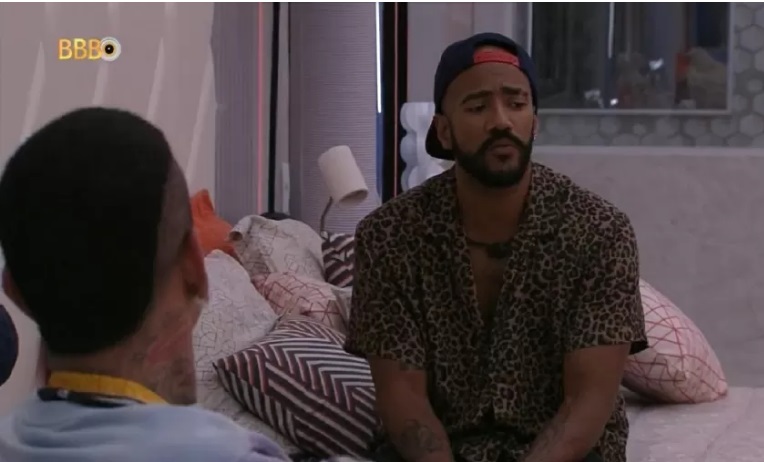 Ricardo diz para Guimê que funkeiro estava flopado; vídeo