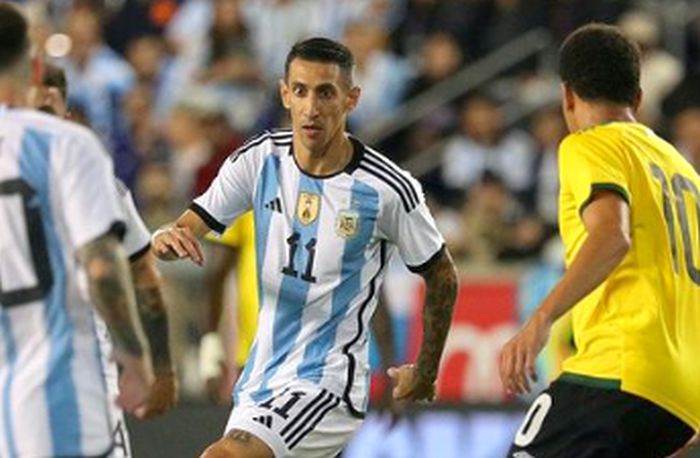 Di María treina e pode ser titular da Argentina contra a Croácia