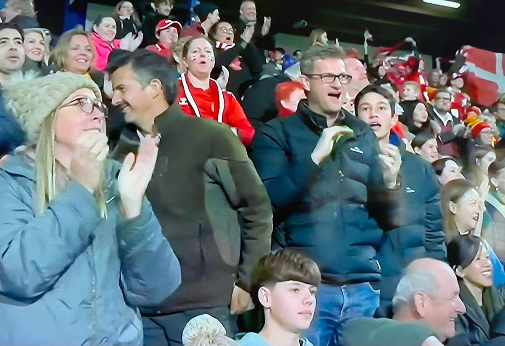 Dinamarca sofre, mas encontra gol no finalzinho e vence China