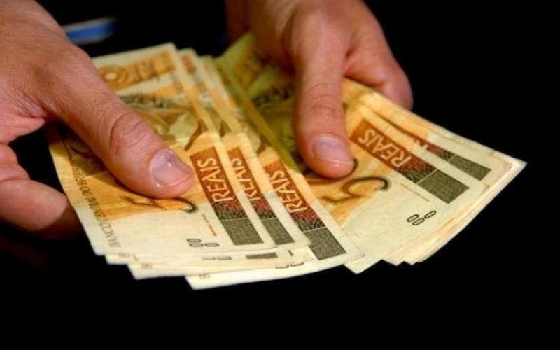 Empregador que não paga 13º salário a trabalhador pode ser punido