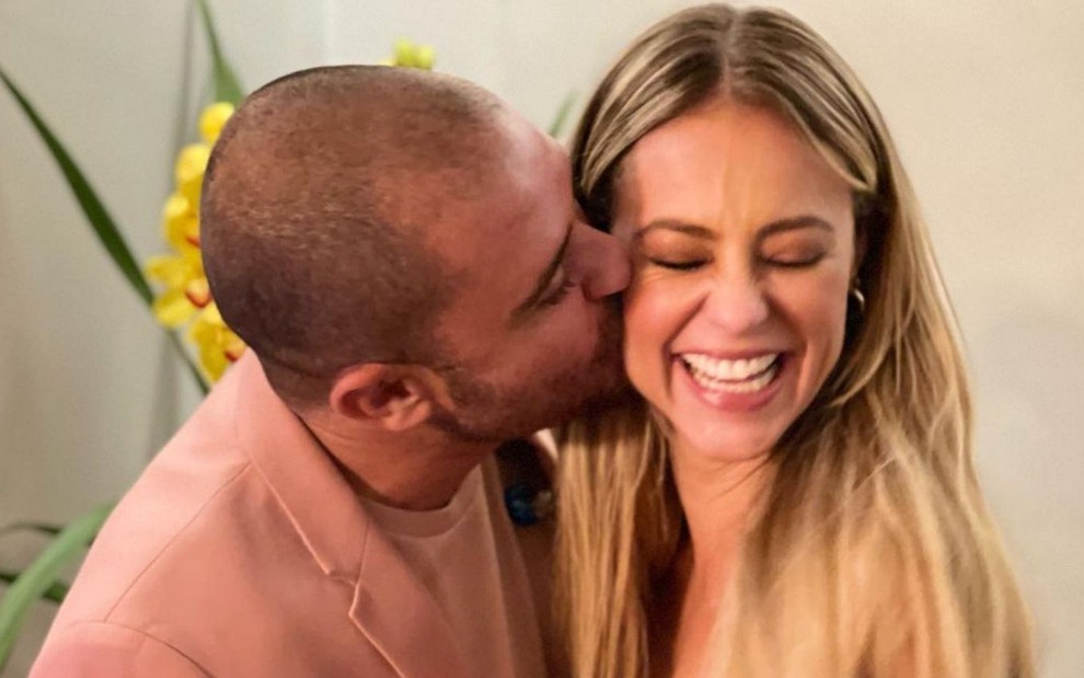 Paolla Oliveira assume romance com Diogo Nogueira e casal aparece em 1ª foto oficial