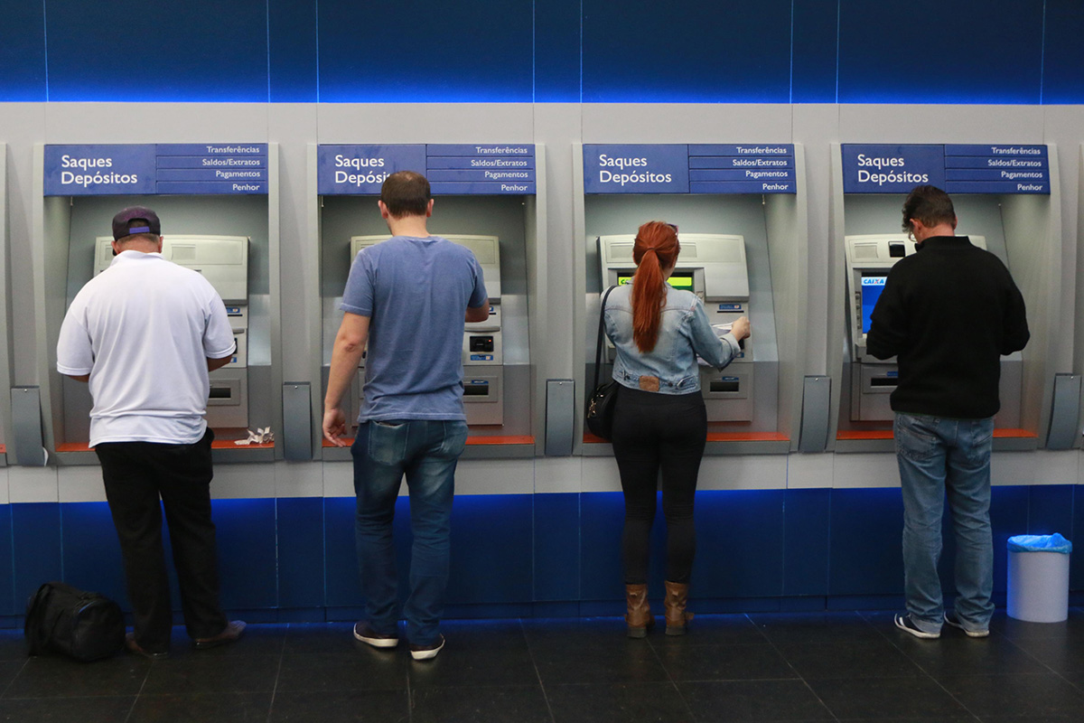 Saiba como será o funcionamento dos bancos e do INSS na véspera de ano novo