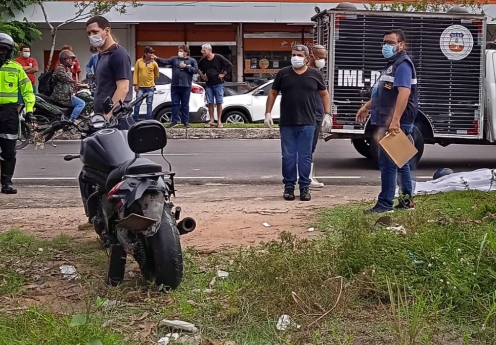 Desvendada a causa de acidente que matou casal em avenida de Manaus