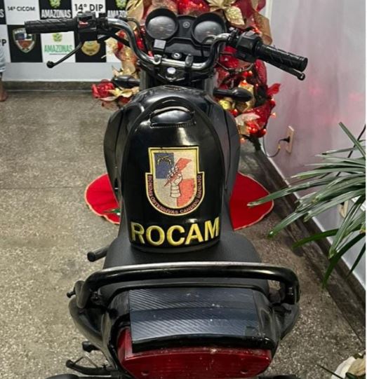 Homem é preso com moto roubada ao ser flagrado fazendo arrastões em Manaus