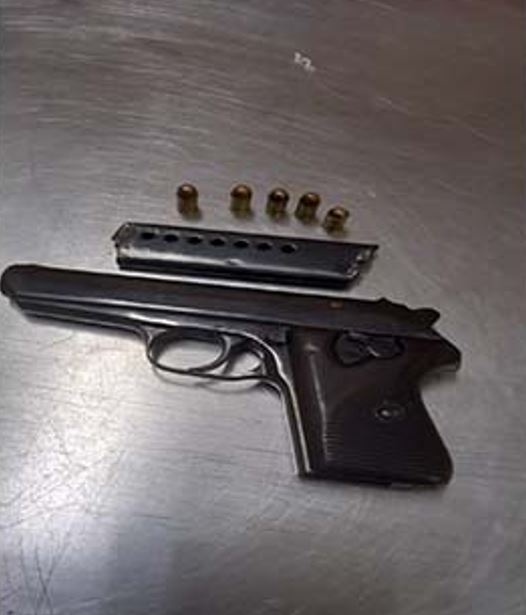 Homem tenta assaltar loja de conveniência e é baleado em Manaus