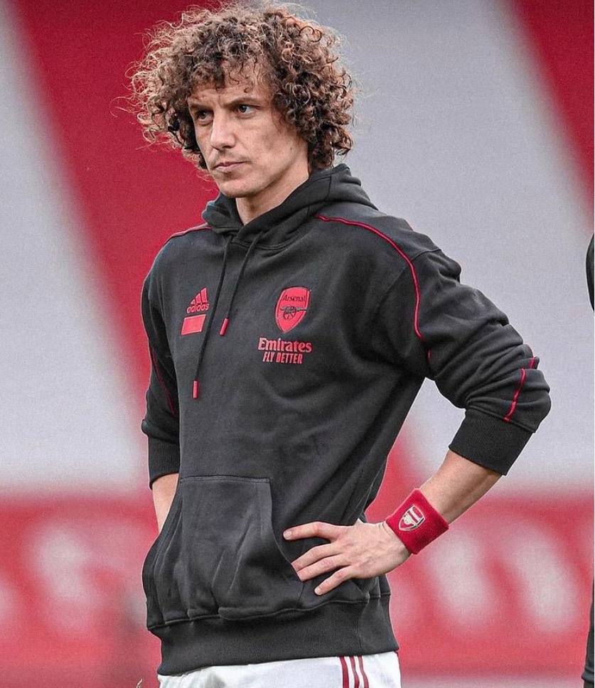 David Luiz deixa Arsenal e mãe posta foto do jogador com camisa do Flamengo