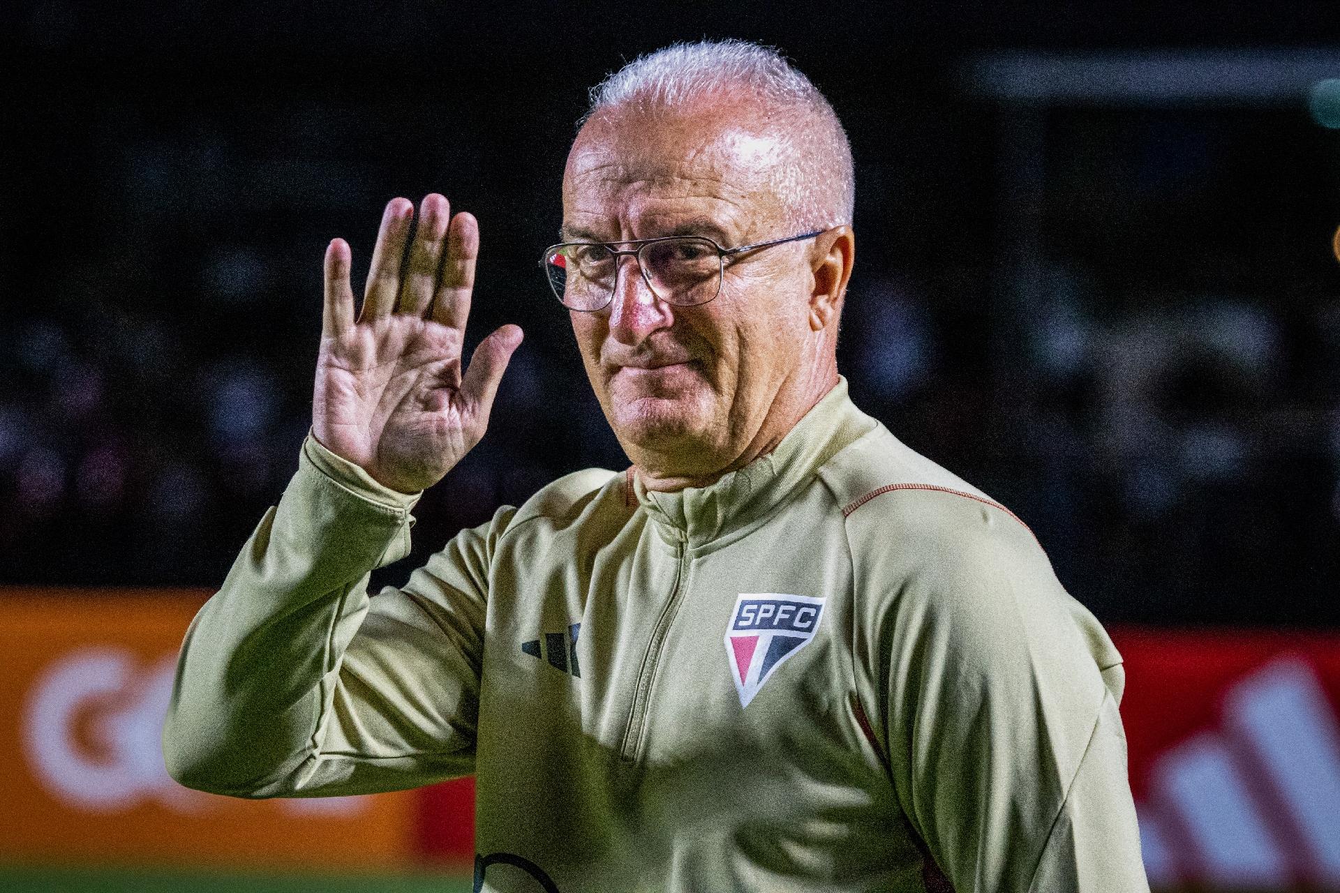 Dorival se despede e diz que deixa o São Paulo pronto para a temporada