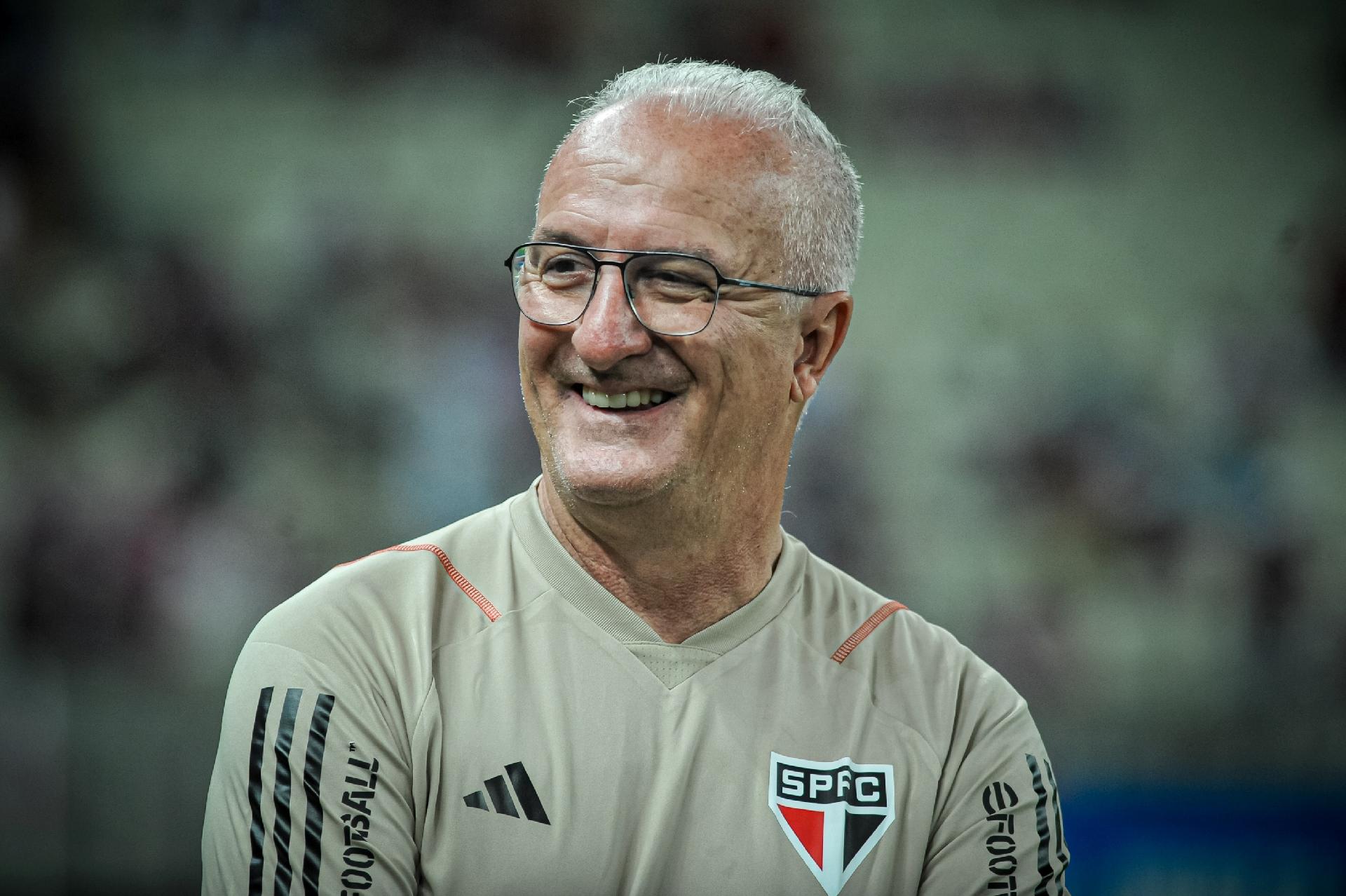 Dorival quer diminuir elenco do São Paulo em quase 40% para 2024