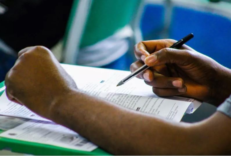 Concurso oferece mais de 700 vagas com salário de até R$ 15 mil no Amazonas