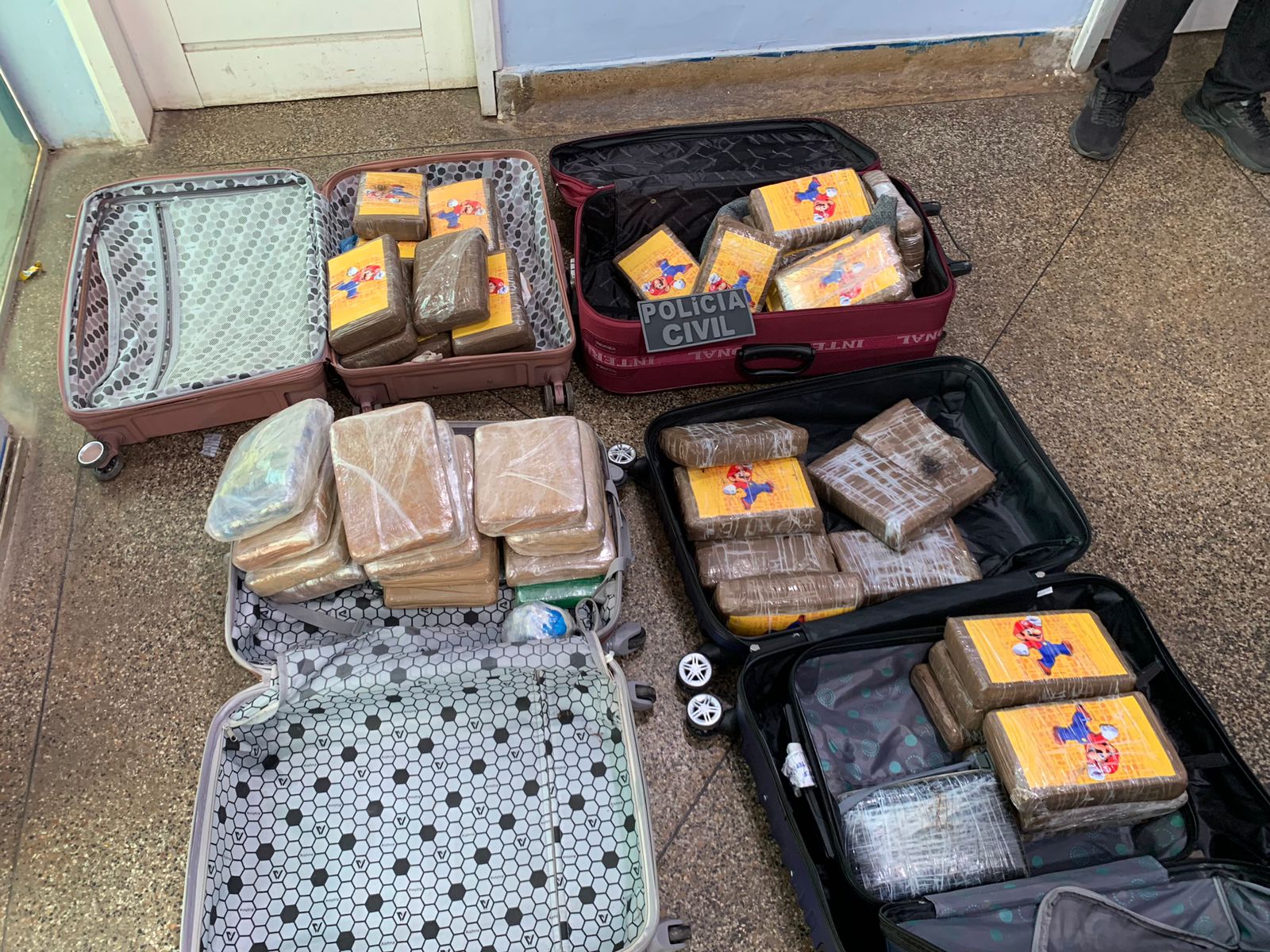 Grupo é preso ao tentar embarcar com 52 kg de drogas no porto de Maraã