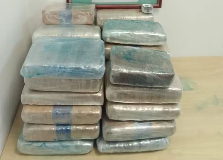 Passageiro de Manaus é preso com 34 Kg de drogas em aeroporto no RJ