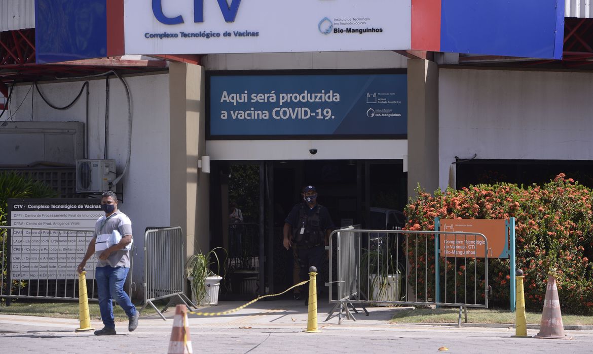 OMS escolhe Fiocruz para produção de vacinas contra covid