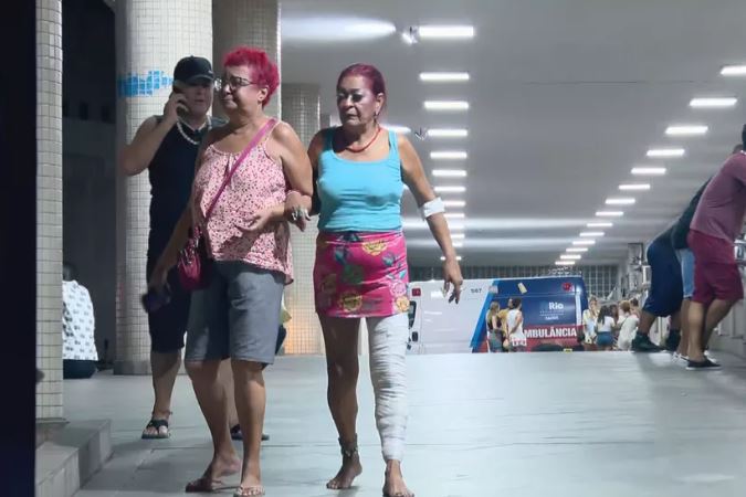 Mulher imprensada por carro alegórico da Tuiuti é ex-chacrete