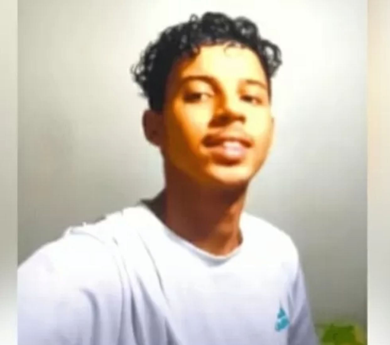 Jovem fica em estado grave após comer bolo supostamente envenenado pela tia