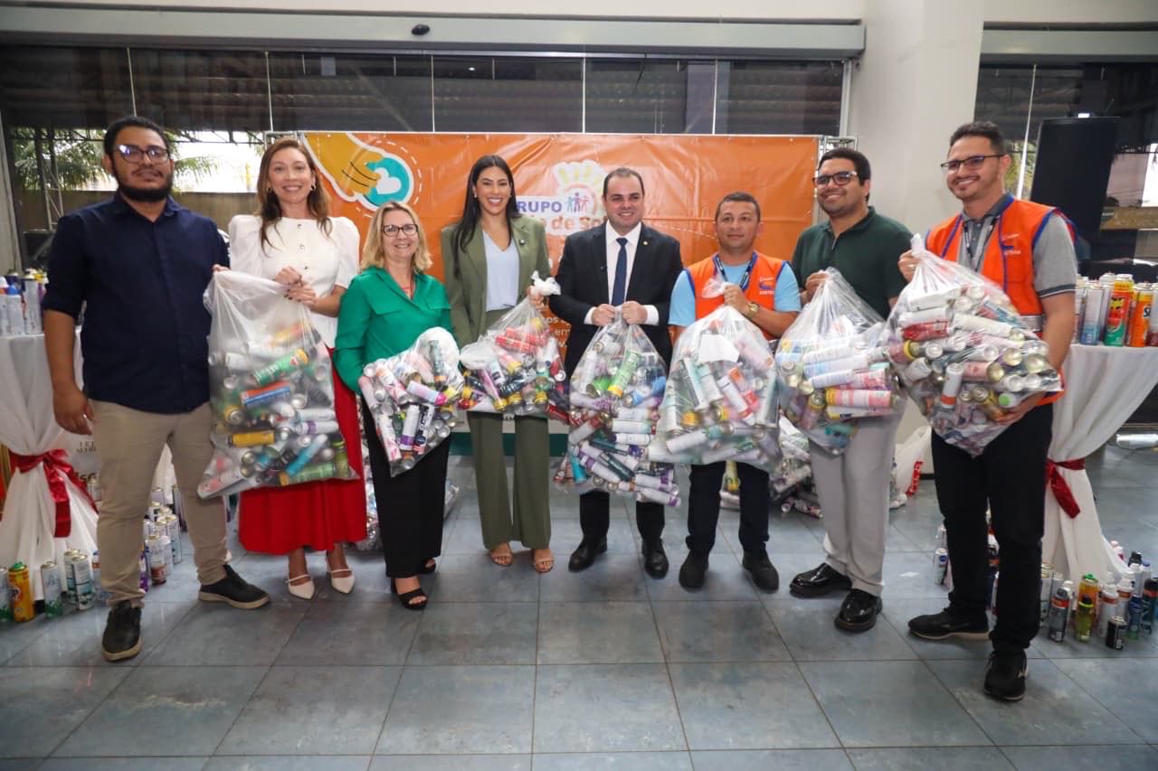 Mayra Dias entrega mais de 2,5 mil frascos ao Raio de Sol