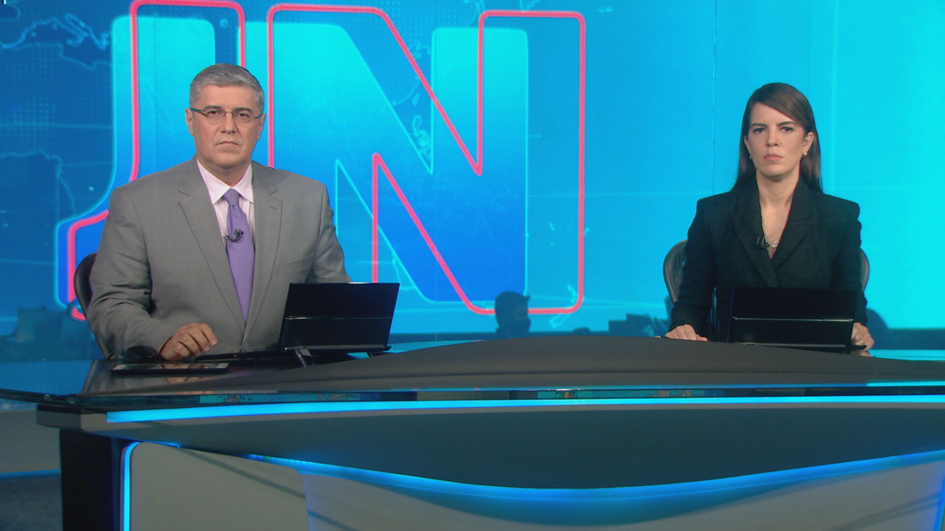 Jornal Nacional omite Lula e cita apenas rejeição de Bolsonaro no Datafolha