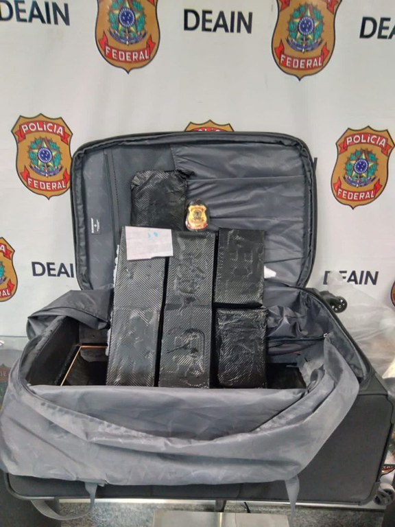Homem é preso pela PF ao tentar embarcar com 7kg de drogas em aeroporto