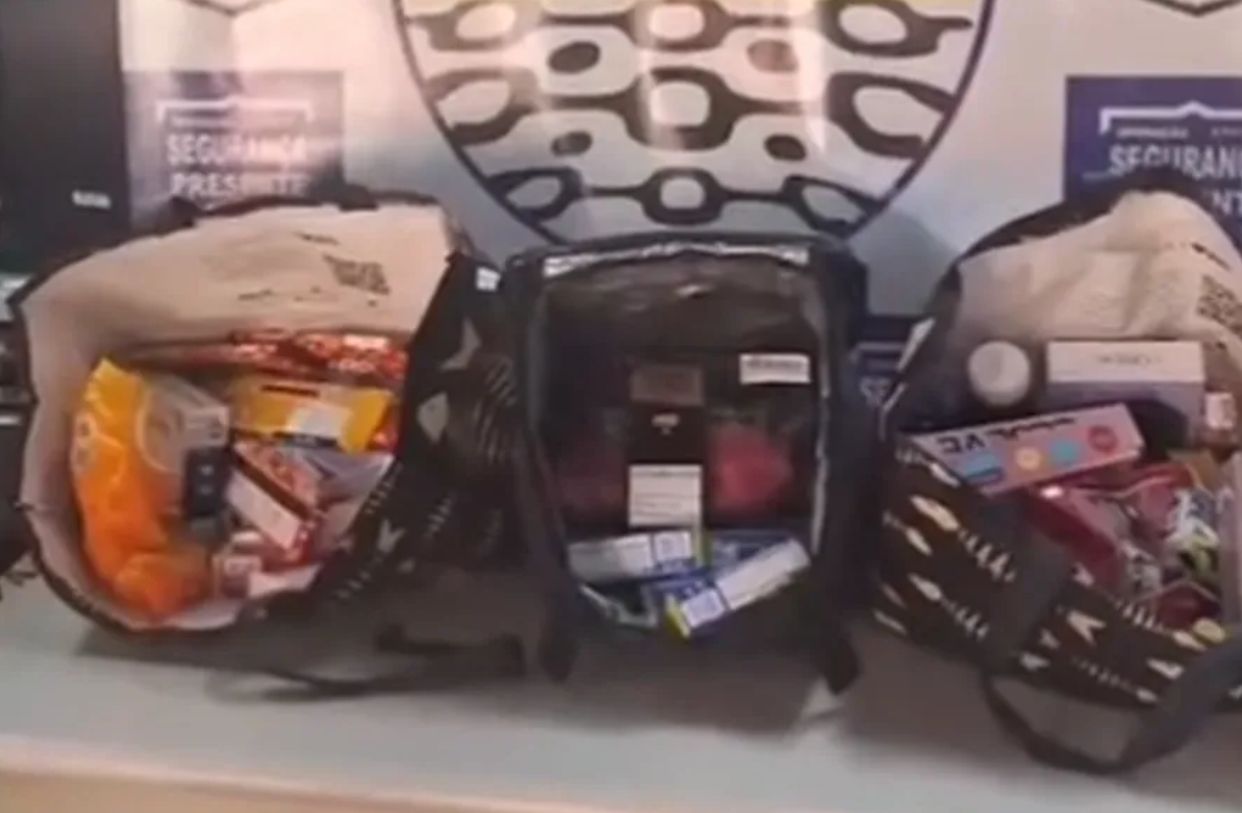 Mulher é presa após furtar R$ 1,4 mil em produtos de supermercado no Rio