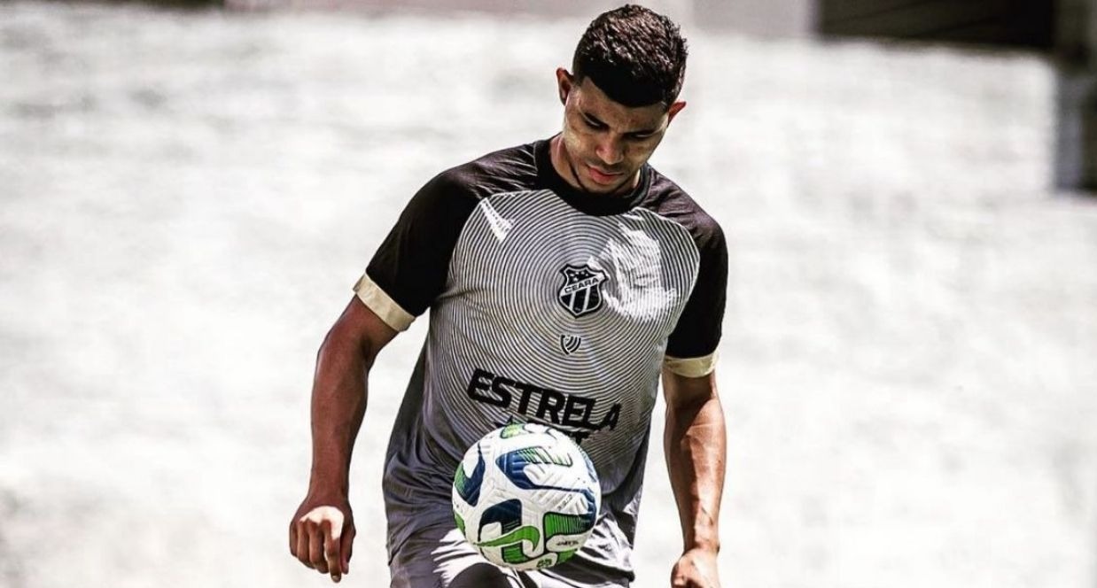 Com passagens em Portugal, meia-atacante Ikaro é anunciado pelo Nacional FC