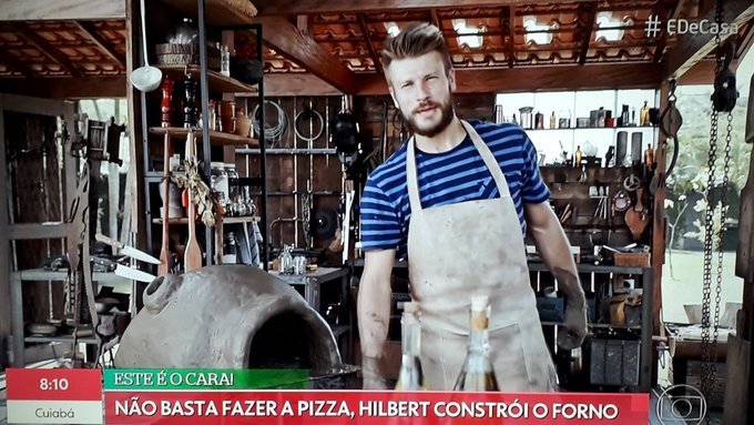 Rodrigo Hilbert faz pizza, mas antes constrói forno à lenha; veja memes