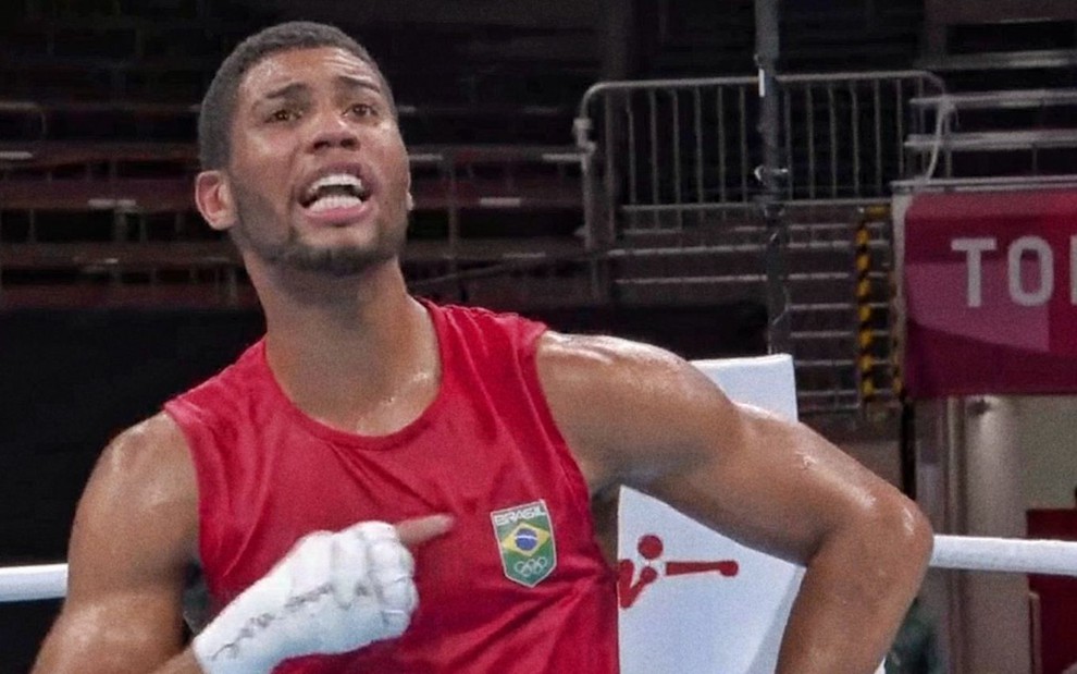 Hebert Conceição avança às semifinais e solta palavrão ao vivo: ‘eu mereço pra c******!'