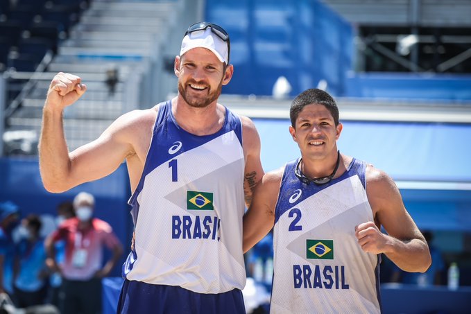 Olimpíadas: Alison e Álvaro estão nas quartas de final do vôlei de praia