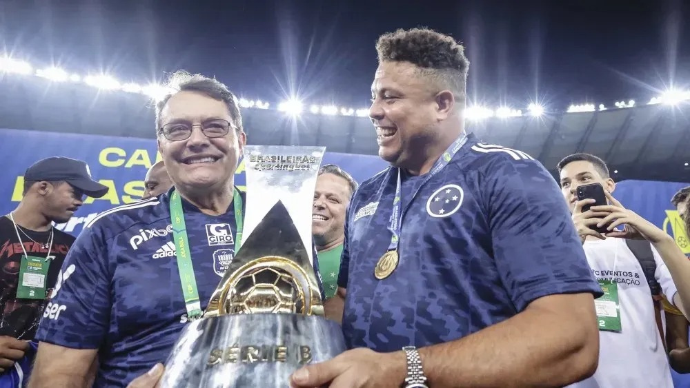 Pedro Lourenço oficializa compra do Cruzeiro SAF junto a Ronaldo