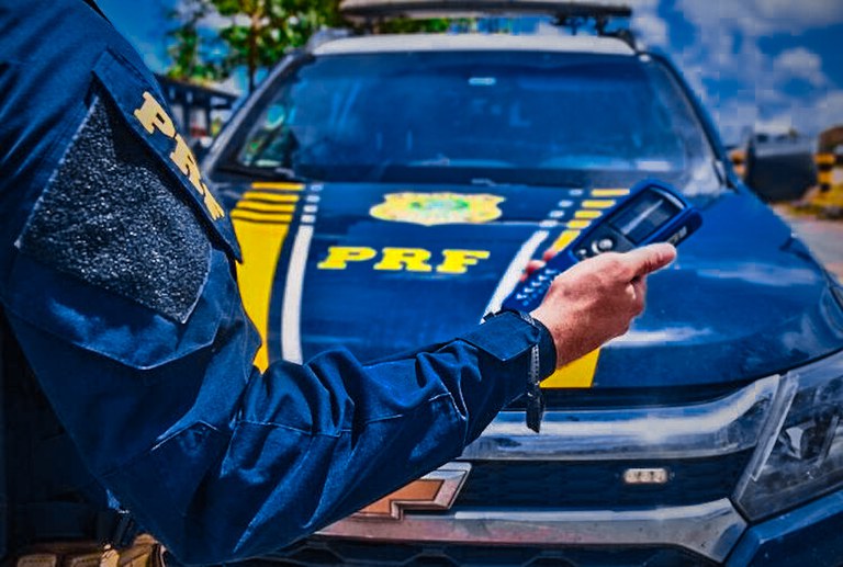 Motociclista é preso por dirigir embriagado e causar acidente na BR-174