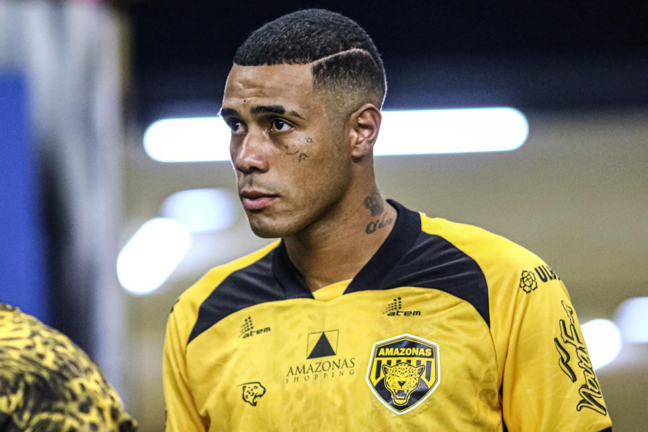 Amazonas FC confirma renovação com lateral-esquerdo para 2026