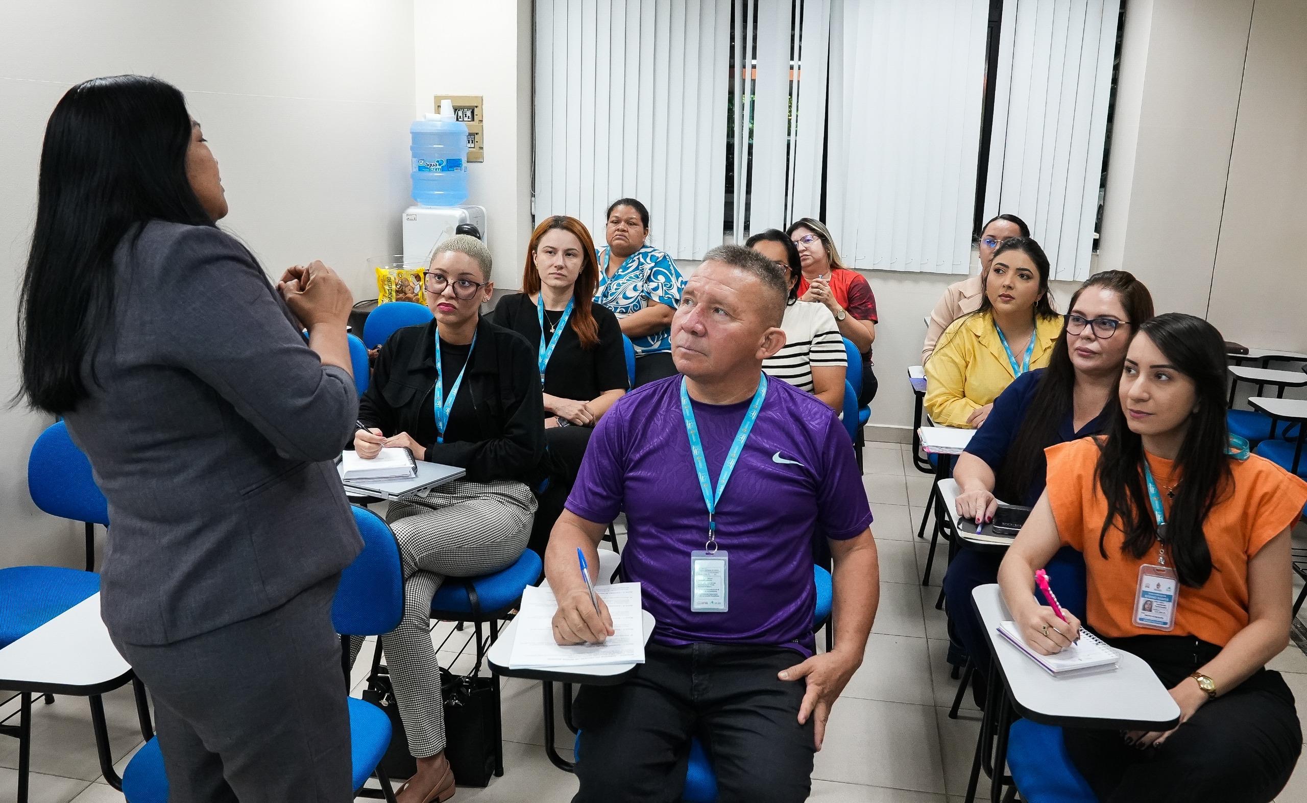Câmara de Manaus promove curso prático sobre Processo Legislativo