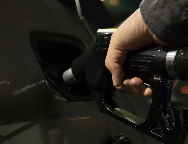 Gasolina e diesel terão redução no preço a partir de amanhã