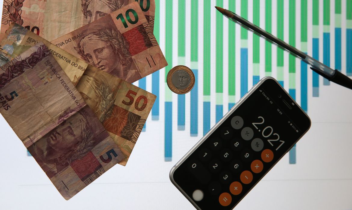 Beneficiários do Bolsa Família com NIS 6 recebem hoje auxílio emergencial