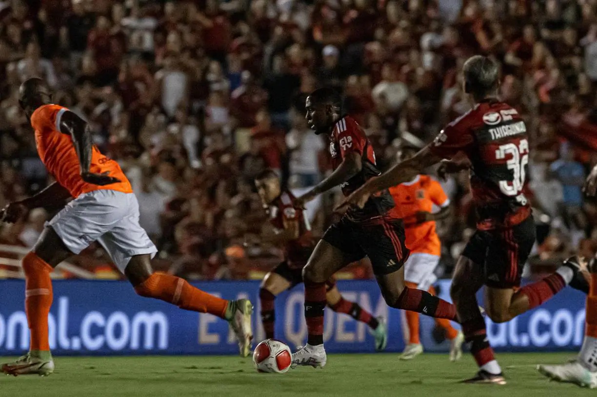 Quem foi bem e quem foi mal no empate do Flamengo