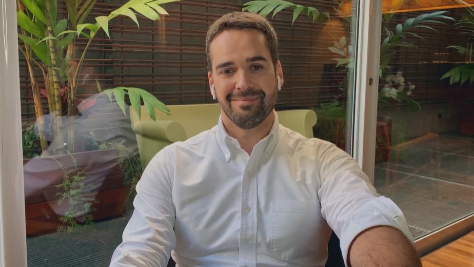 Eduardo Leite renuncia ao cargo de governador do RS