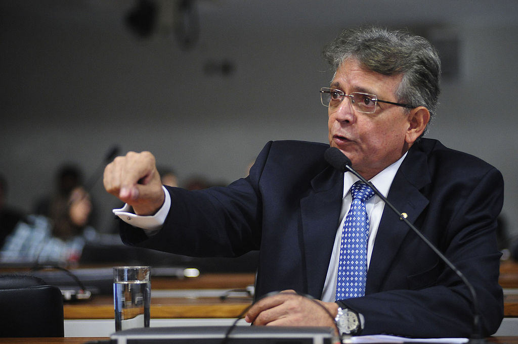 Pauderney planeja retorno das aulas presenciais em escolas de Manaus