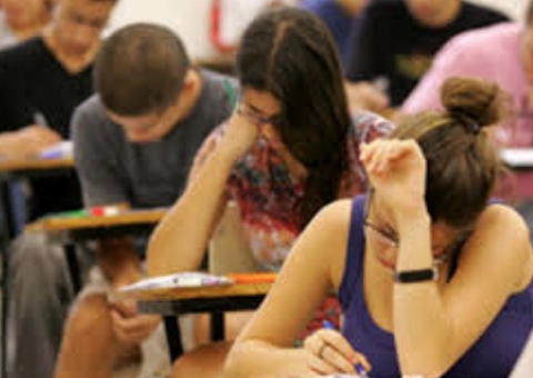 Alunos do ensino médio poderão fazer Enem de forma seriada