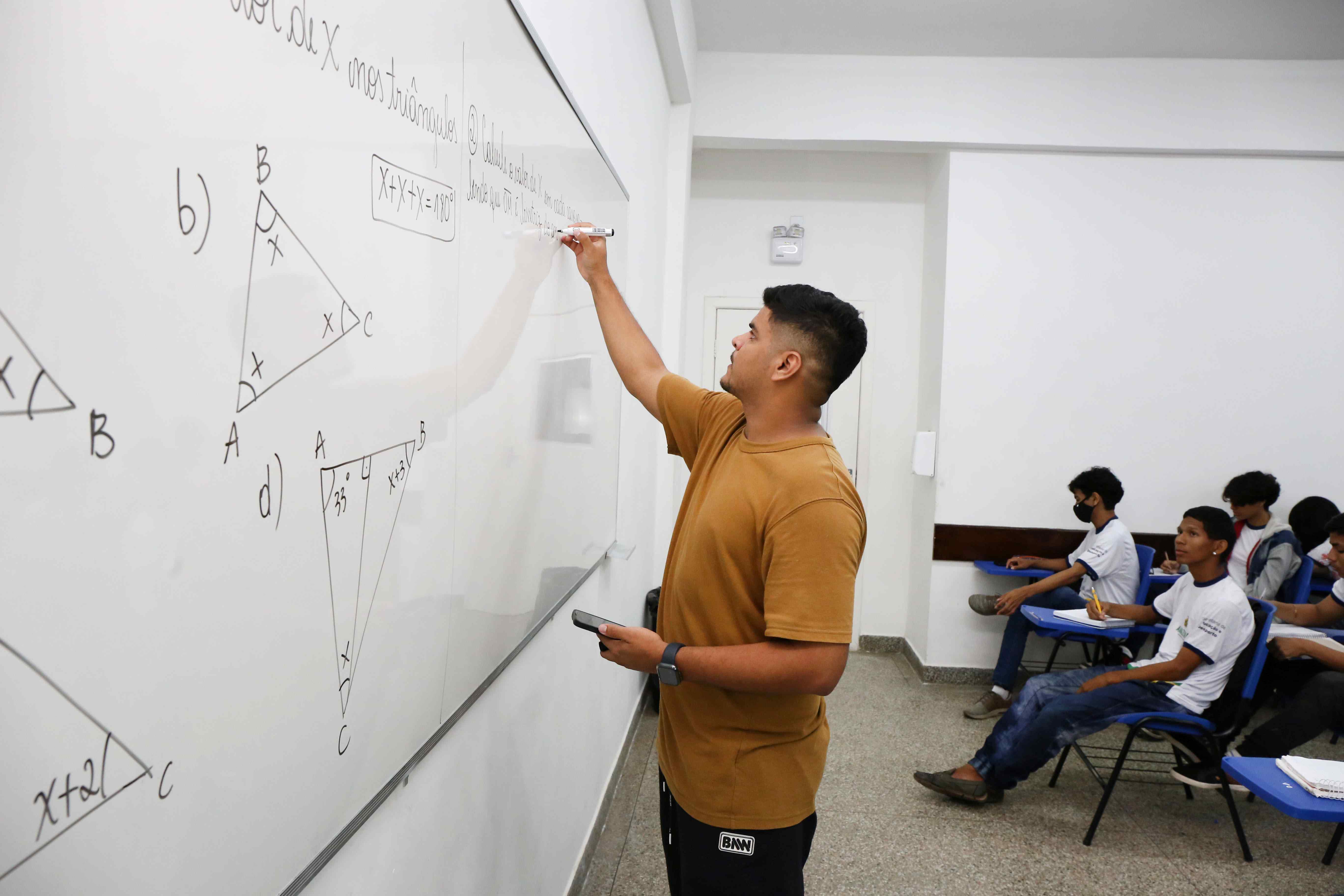 Secretaria convoca 131 aprovados no PSS para atuação em Manaus