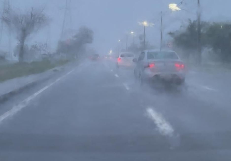 Defesa Civil emite alerta de temporal e risco de alagamentos em Manaus 