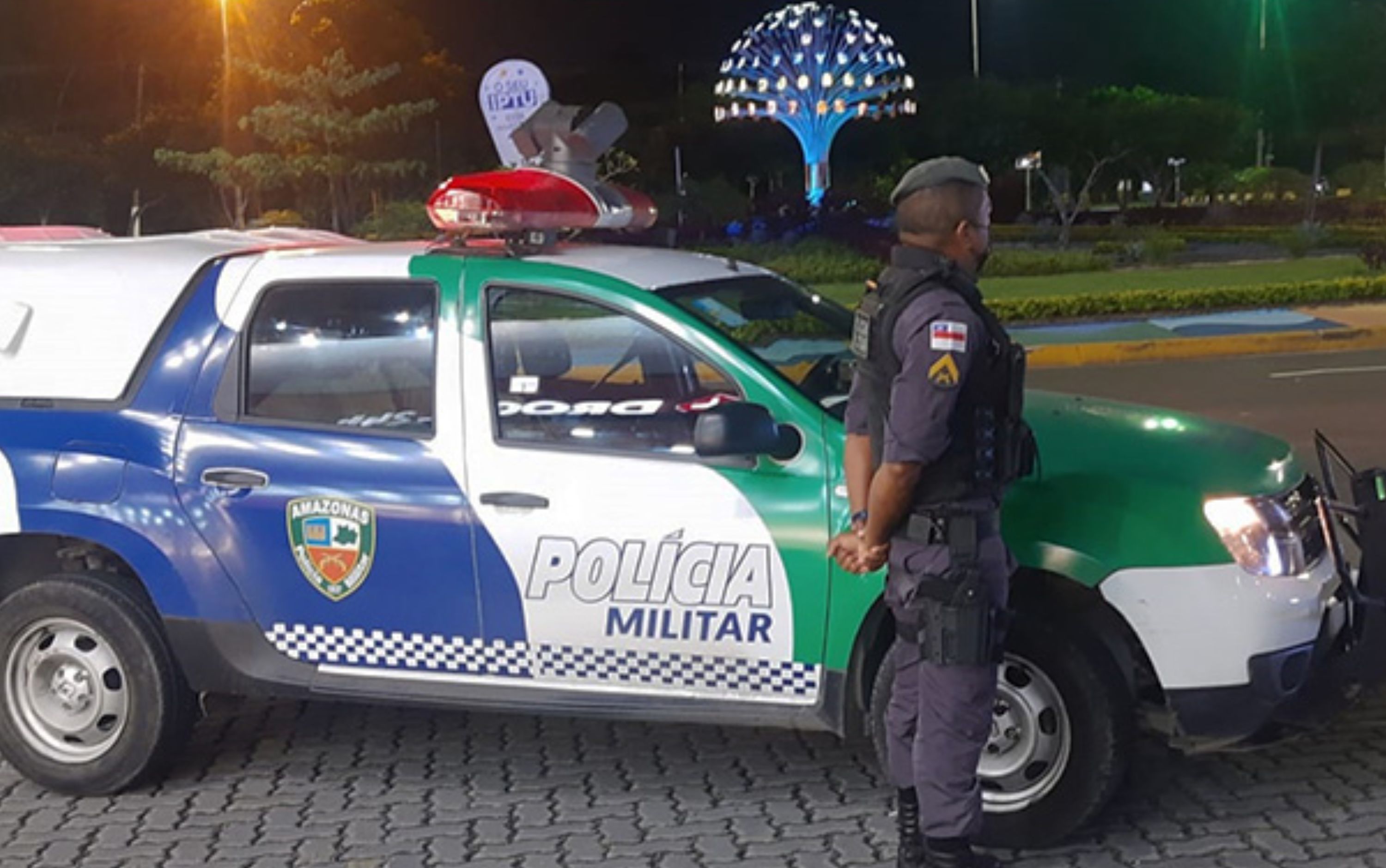 Foragidos são presos durante assalto a lan house em Manaus