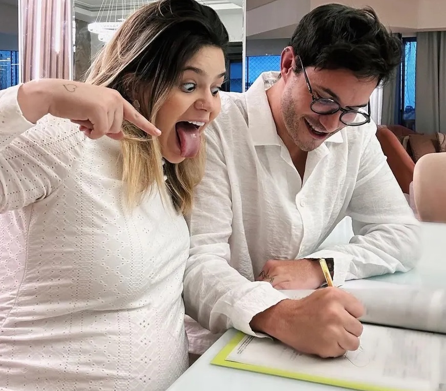 Ex-bbbs Viih Tube e Eliezer se casam no civil aos 7 meses de gravidez