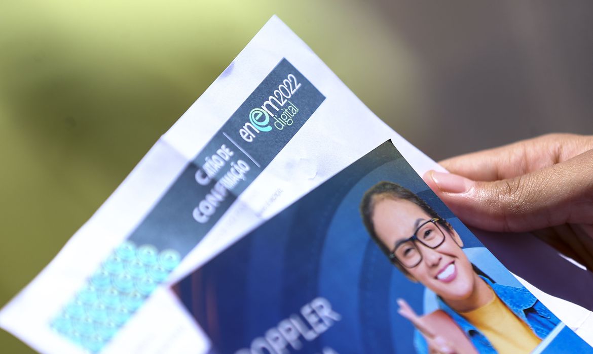 Prazo para pedir reaplicação do Enem vai até sexta-feira