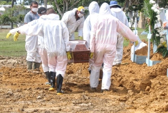 33 enterros foram registrados nos cemitérios de Manaus neste sábado