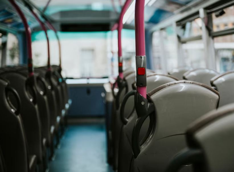 Criminosos invadem rota do Distrito e assaltam trabalhadores em Manaus 