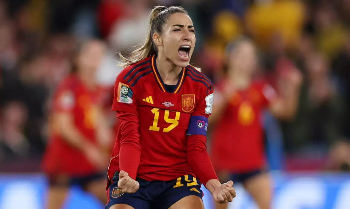 Autora do gol do título da Espanha homenageou mãe de amiga na comemoração