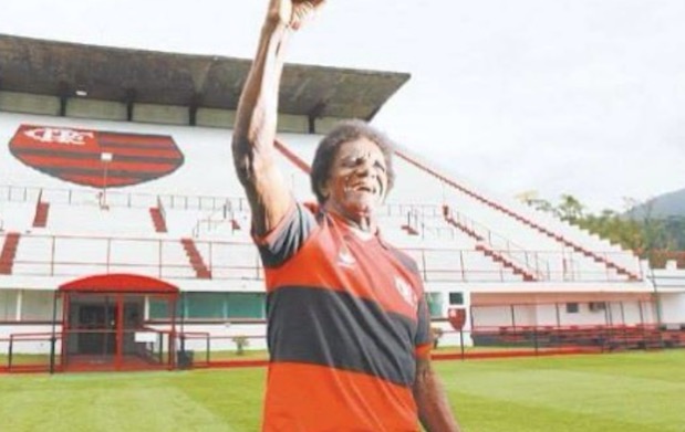 Ex-atacante e ídolo do Flamengo, Batuta, morre aos 80 anos