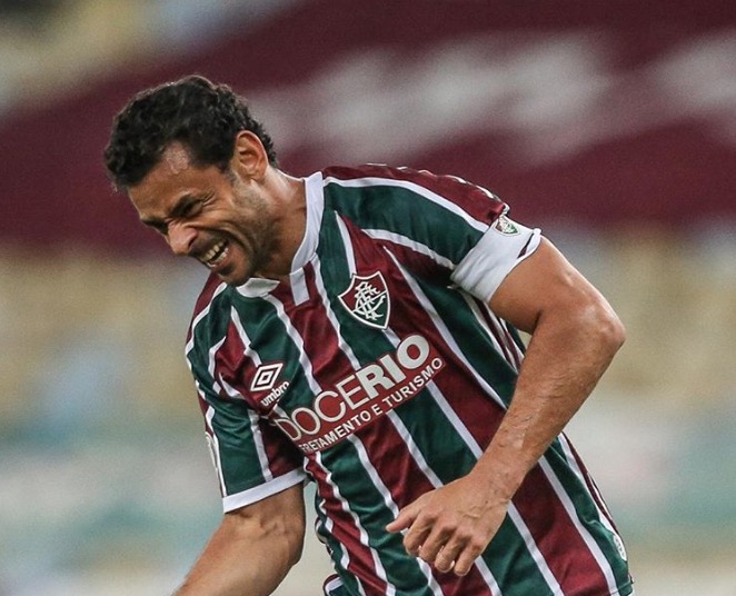 Fred testa positivo para covid-19 e desfalca o Fluminense contra o Corinthians