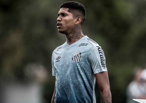 Jogador do Santos é internado com quadro de trombose, confira