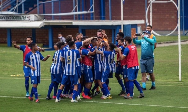 Avaí derrota Nacional por 2 a 0 no estádio da Ressacada